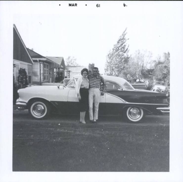 go back couple in front of car 1961