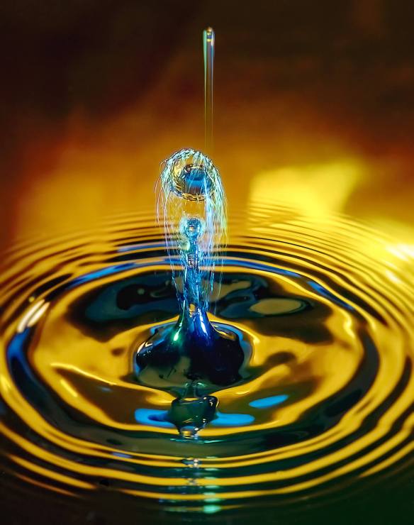 water droplet photography with different kinds of flash