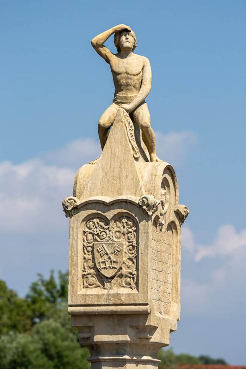 Bruckmandl statue on Regensburg Stone Bridge